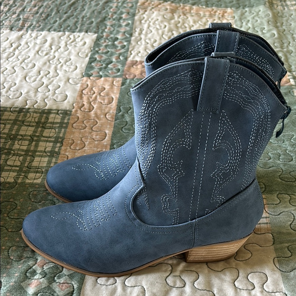 Women's Blue Western Ankle Boots NWOT